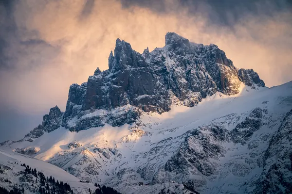 Gross Spannort im Winter – Abendlicht nach Neuschnee