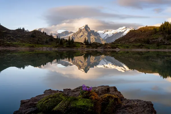 Hahnen am Trübsee – Abendlicht mit Spiegelung